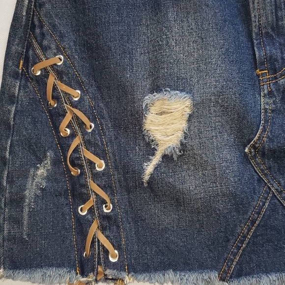 Isabel Hayley Denim Distressed Raw Hem Mini Skirt - Picture 2 of 15
